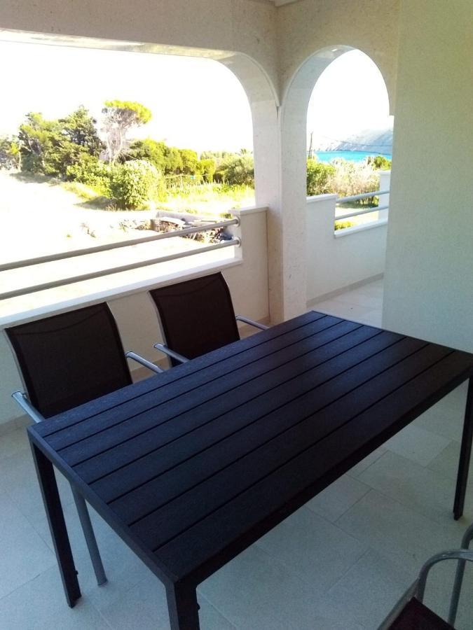 Apartmani Sol Vlasici Pag Town Bagian luar foto